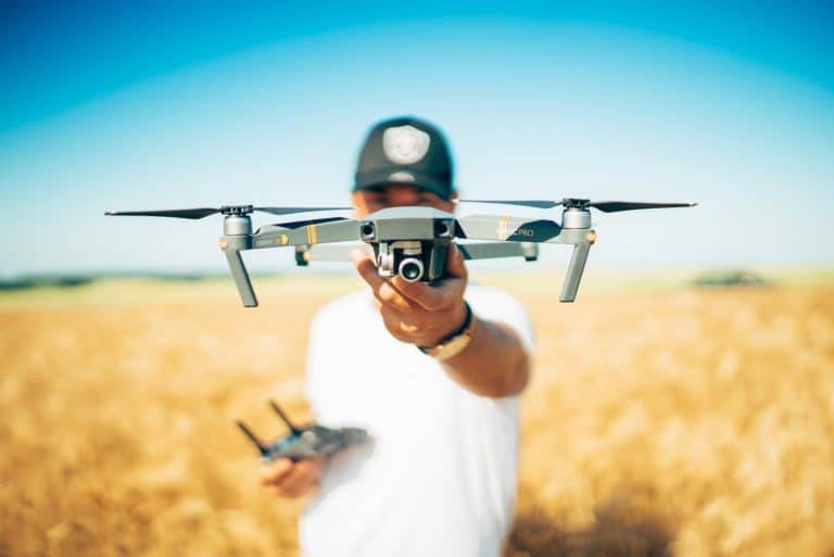 Découvrez comment les drones redéfinissent notre relation avec le ciel et façonnent l'avenir.